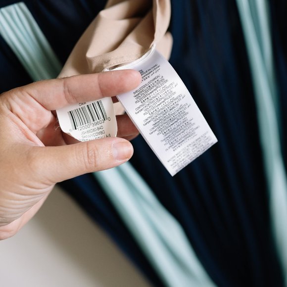 BCBG MAXAZRIA Maxi Pleated Evening Gown with Subtle Transparencies - Size 6 - Picture 13 of 13